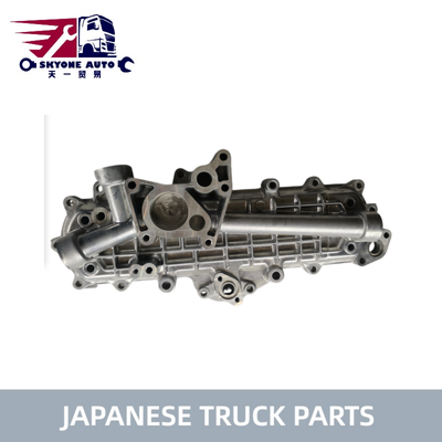 日本のトラック部品 オイルクーラーカバー 21302-97513 日産/UD PF6 PF6T トラック 日産トラック部品