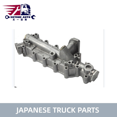 日本製 トラックパーツ HINO H06CT H07D トラック HINO エンジンパーツ用のオイルクーラーカバー 15710-1600