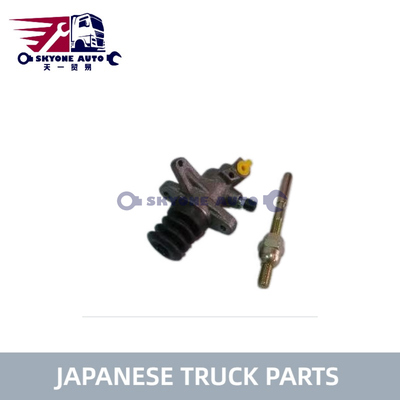 日本のトラック部品 8980896760 8-98089676-0 ISUZU トラック用のクラッチマスターシリンダー ISUZU NQR 700P 4HK1 トラックパーツ